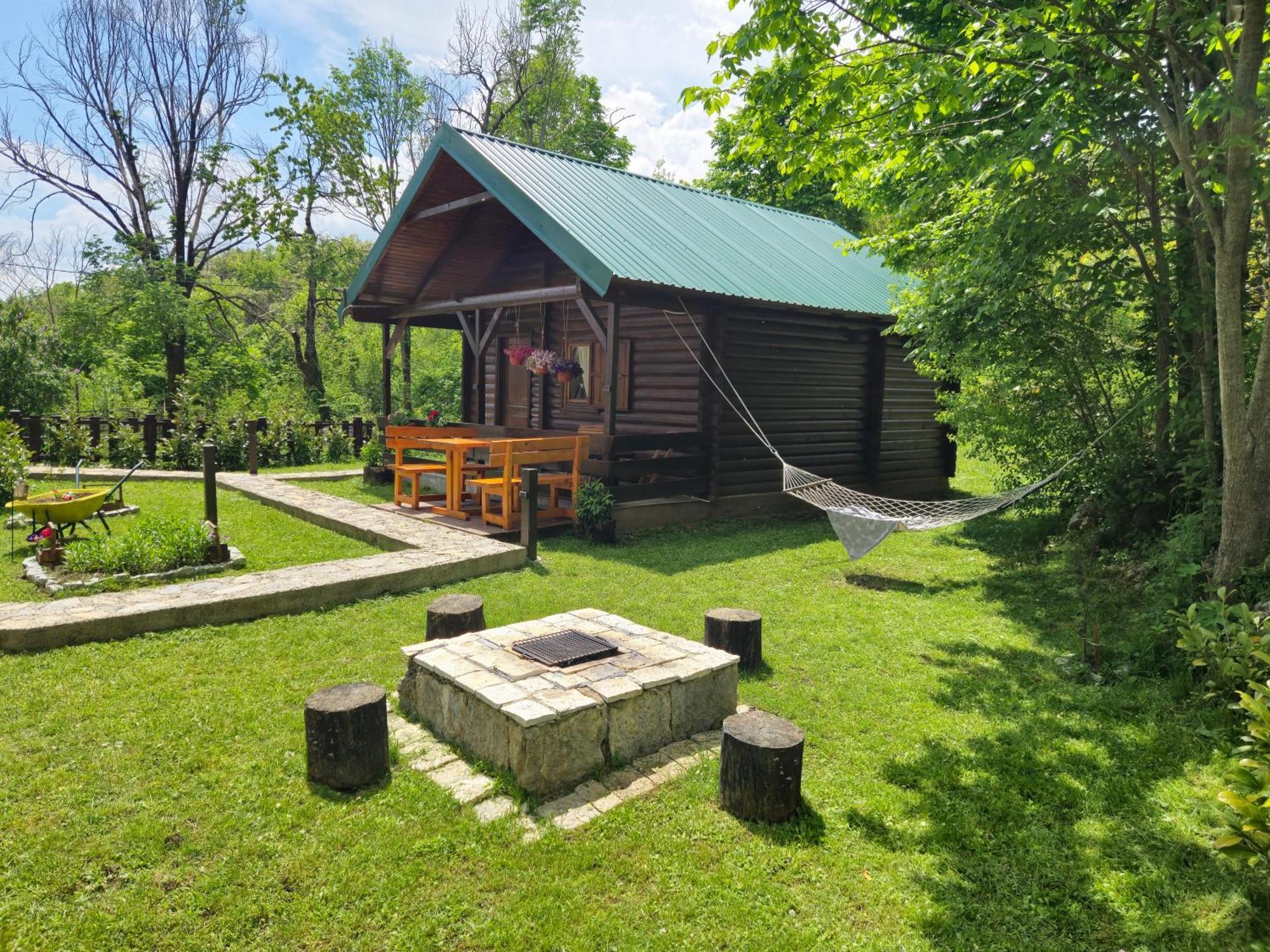 Cabin House Dubovik Cetinje Exteriör bild